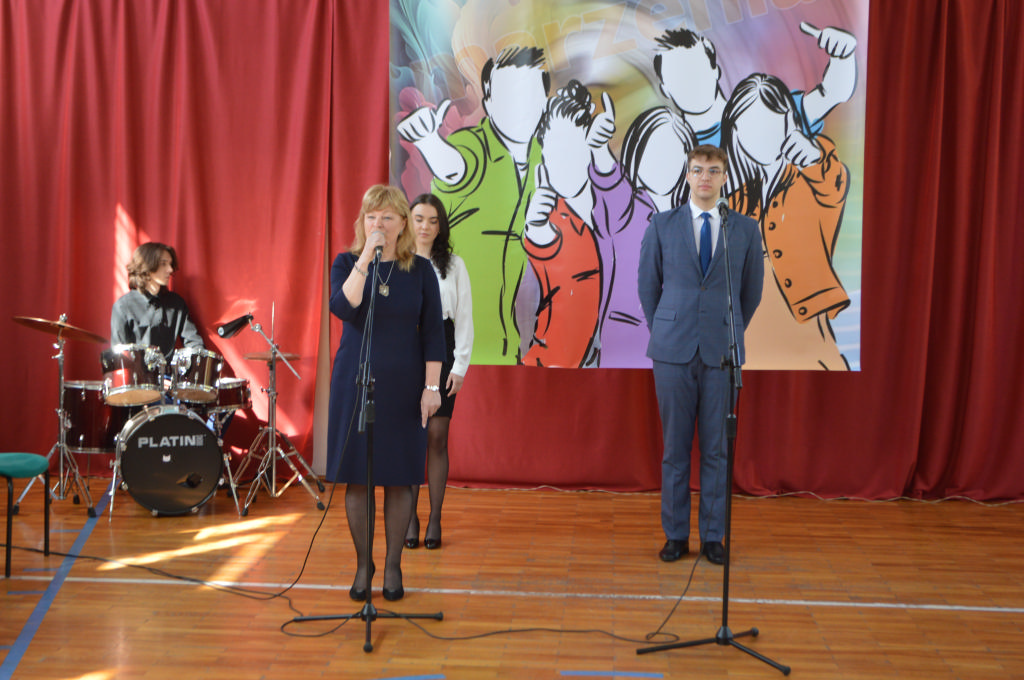 zakoczenie roku szkolnego 2022 2023 uczniow klas iv 7 20230428 1906355341
